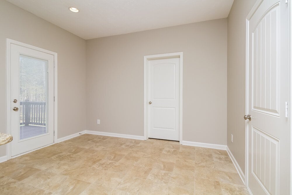 Building Photo - 6465 Paddington Way