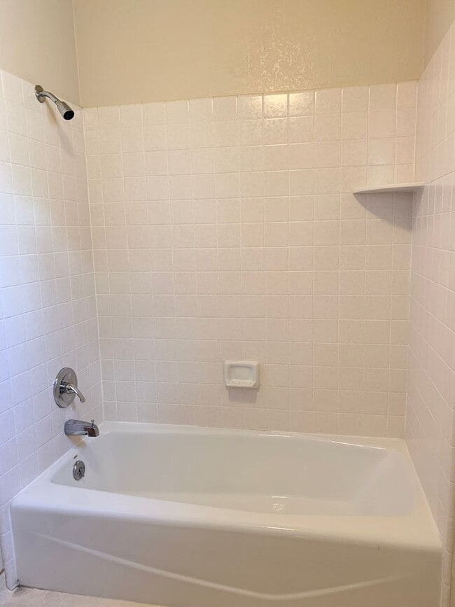 Building Photo - 2 Bedroom / 2.5 Bath Condo in Ridgemark