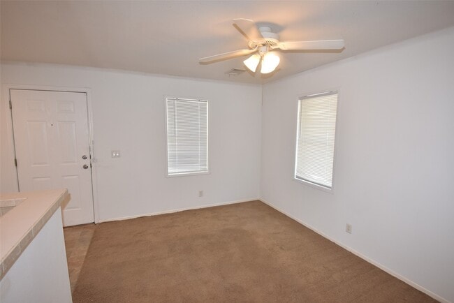 Building Photo - 10010 Sugarvine Ln