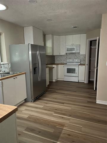 Building Photo - 811 Quail Terrace