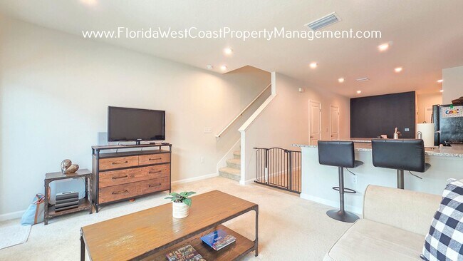 Building Photo - OUTSTANDING TOWNHOME IN LAKEWOOD RANCH! 3 ...
