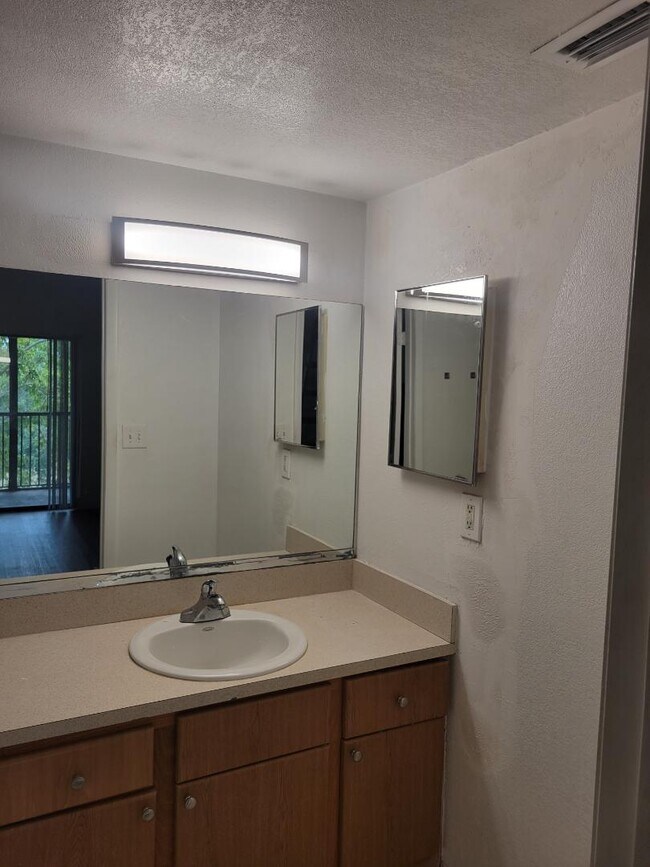 Building Photo - 2445 SW 18th Terrace