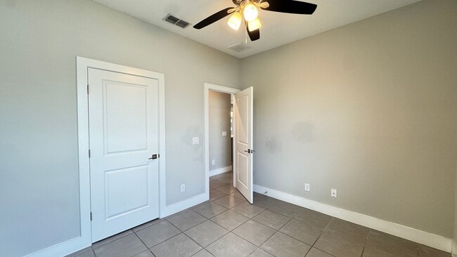Building Photo - Beautiful 4 Br/2 Ba Home in Poinciana!!