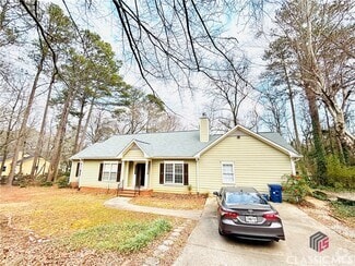 Building Photo - 114 Greenbrier Way