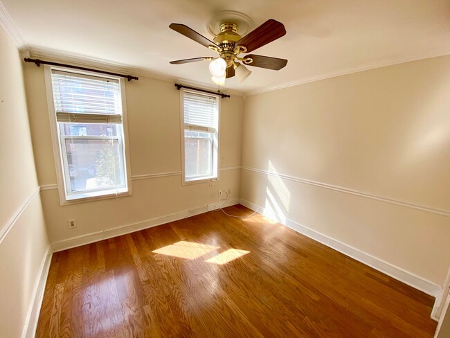 Building Photo - Charming 2 Bedroom/ 1.5 Bathroom Townhome in Fells Point Home w/ Private Patio!