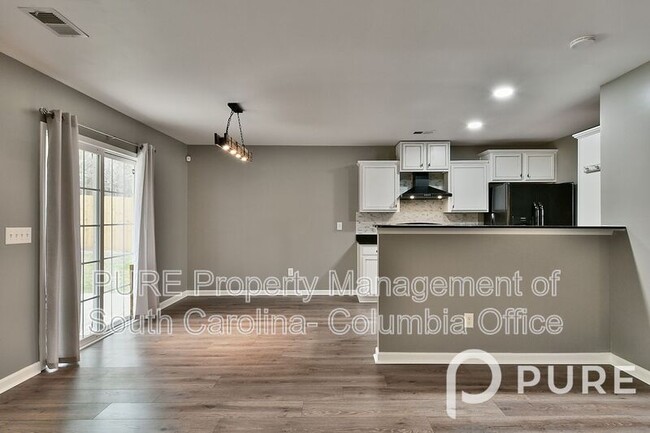 Building Photo - 134 Vermillion Dr
