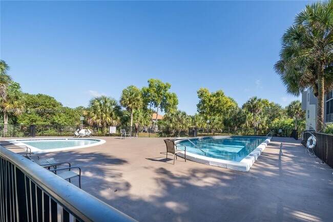 Building Photo - 3100 Riverside Dr