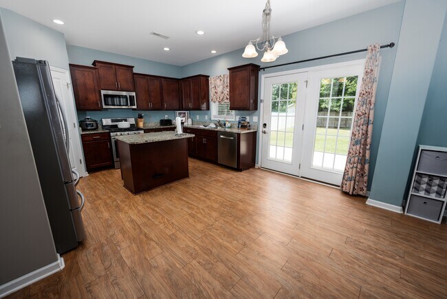 Building Photo - 3201 Coley Ln