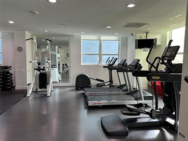 Building Photo - 234 NE 3rd St