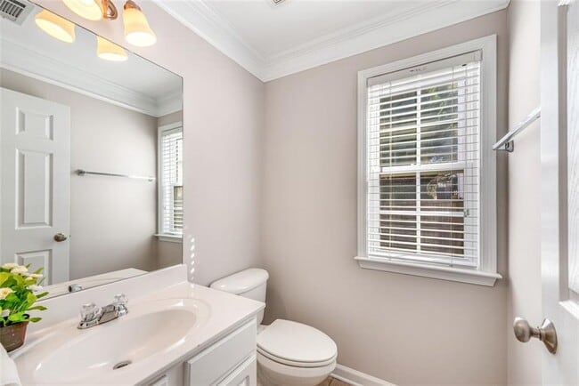 Building Photo - 268 Balaban Cir