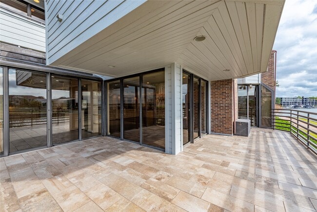 Building Photo - 2037 Enterprise Ave