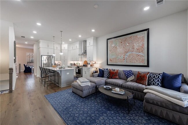 Building Photo - 4337 Parkside Pl