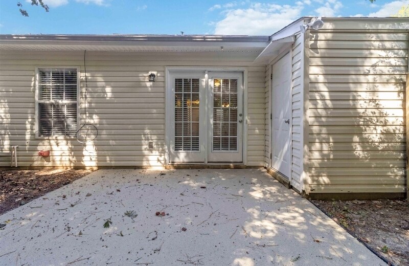 Building Photo - 119 Waverly Point Dr