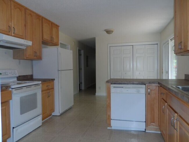 Building Photo - 4705 Stafford Dr