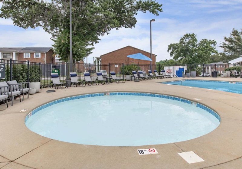 Building Photo - 600 Whispering Hills Dr