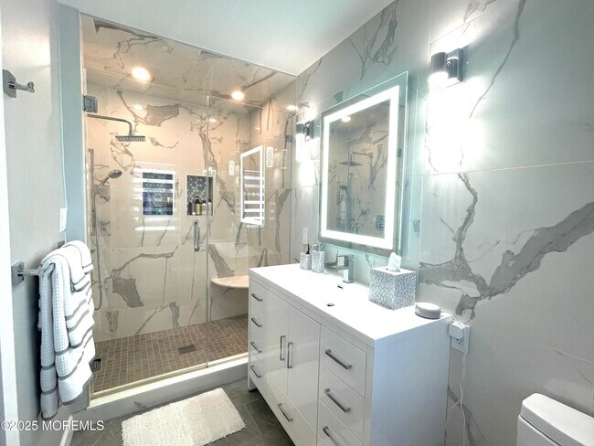 Building Photo - 111 Sheridan Ave