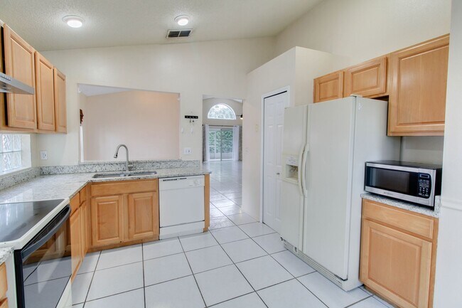 Building Photo - 10538 Sun Villa Blvd - Available December ...