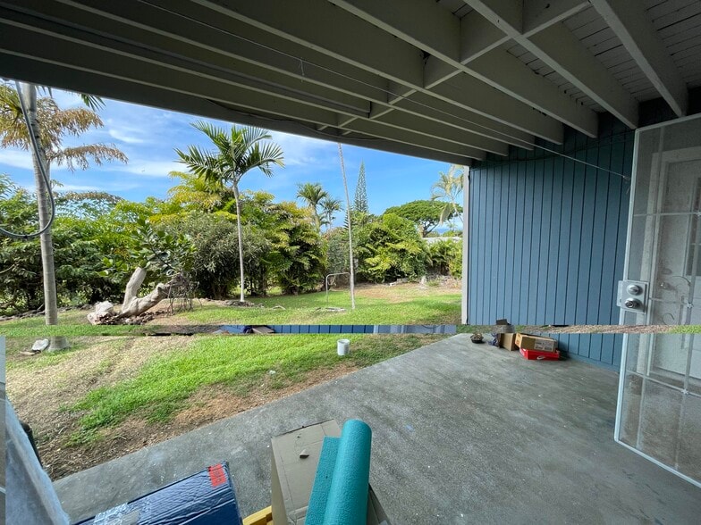 Ground floor lanai + backyard - 75-5810 Olua Plz