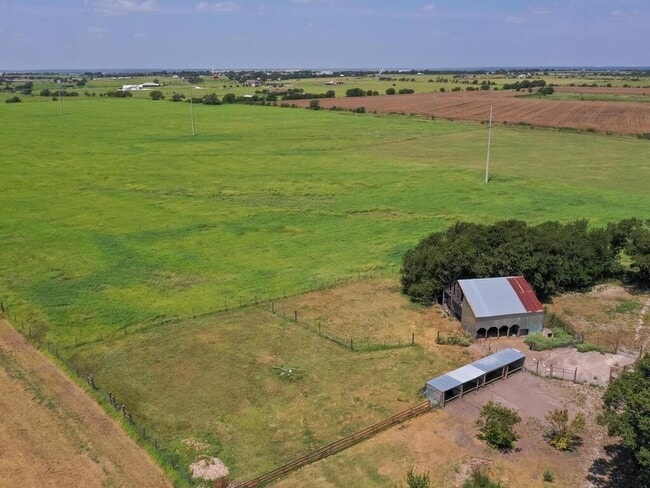 Building Photo - 161 CR 375