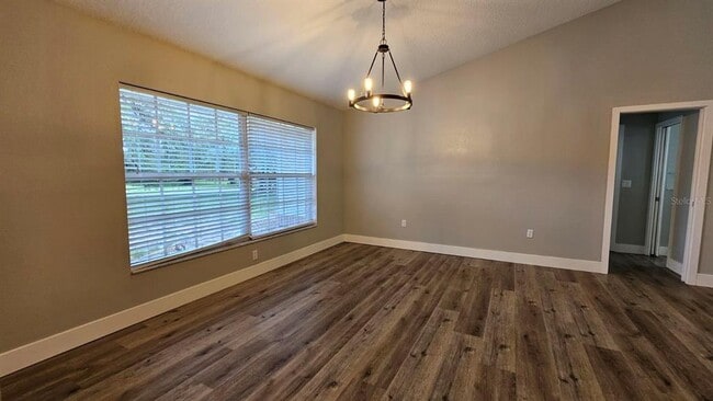 Building Photo - 18720 Oak Way Dr