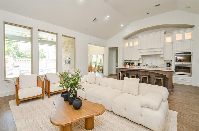 Building Photo - 27522 Blackstone Canyon Ln