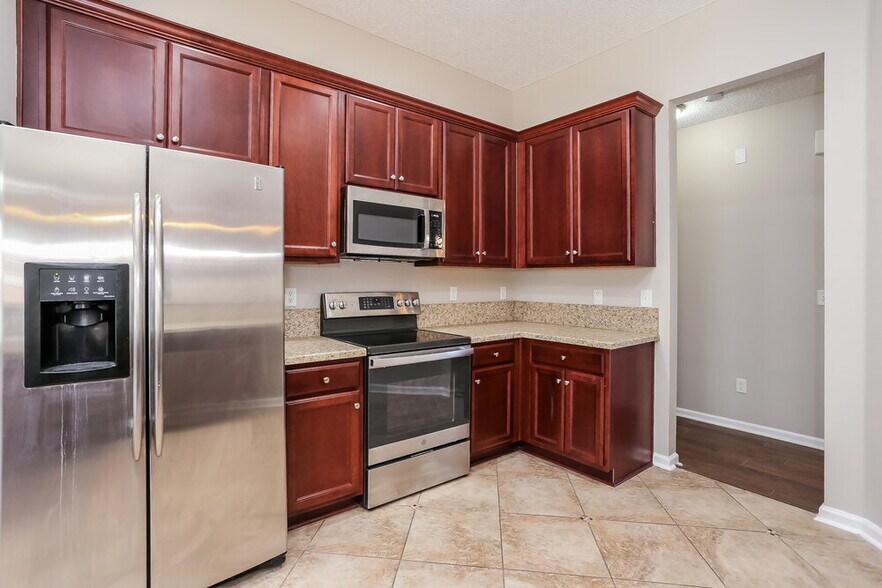 Building Photo - 896 Bonaparte Landing Blvd
