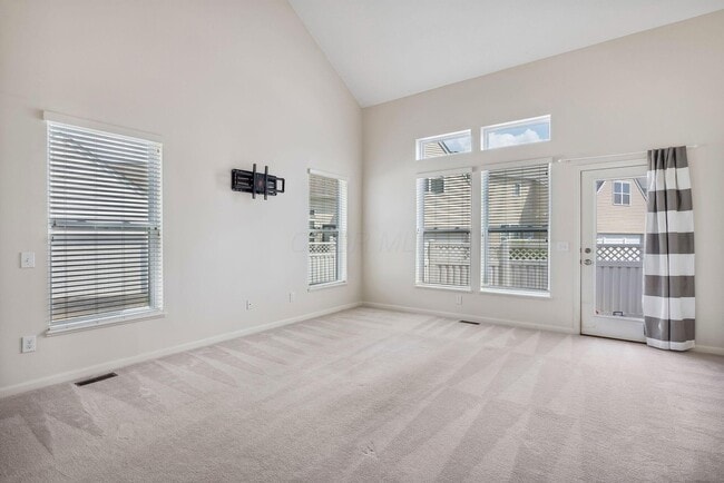 Building Photo - 7885 Waggoner Trace Dr