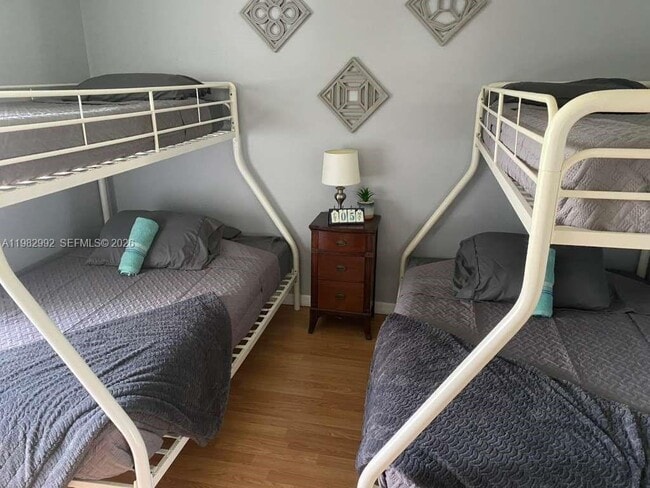 Building Photo - 3116 Tanglewylde Ave