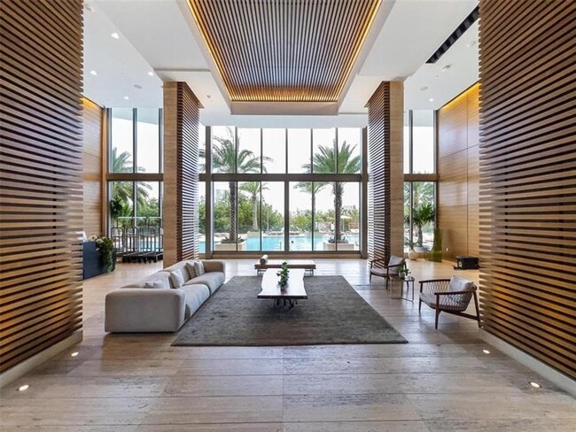 Building Photo - 16385 Biscayne Blvd