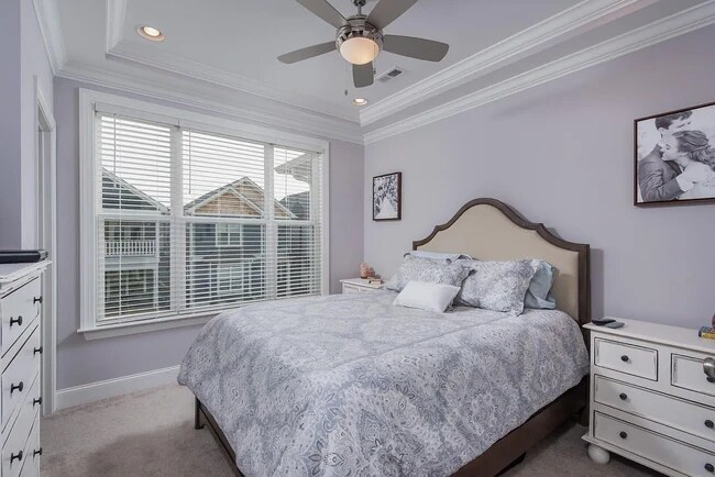 Building Photo - 1429 Park Ave