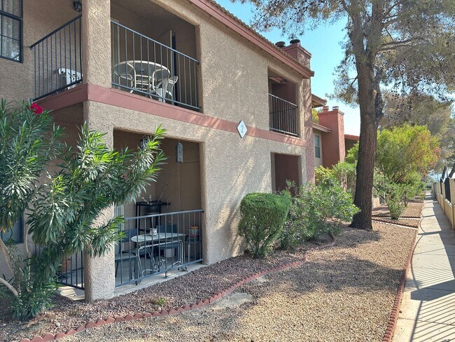 Building Photo - CASA MESA CONDO