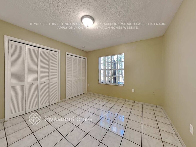 Building Photo - 2016 SW 58th Ct