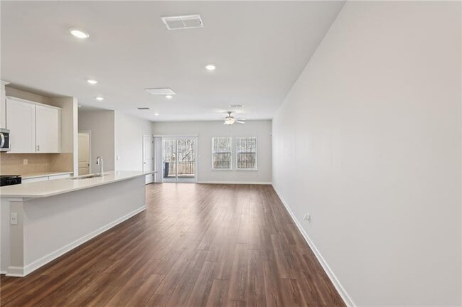 Building Photo - 234 Timberland Ave