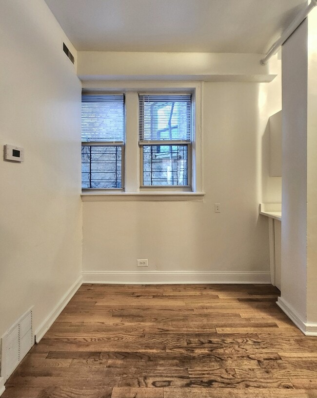 Building Photo - 3746 W Irving Park Rd