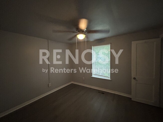 Building Photo - Charming 3 bedroom 1 bath home