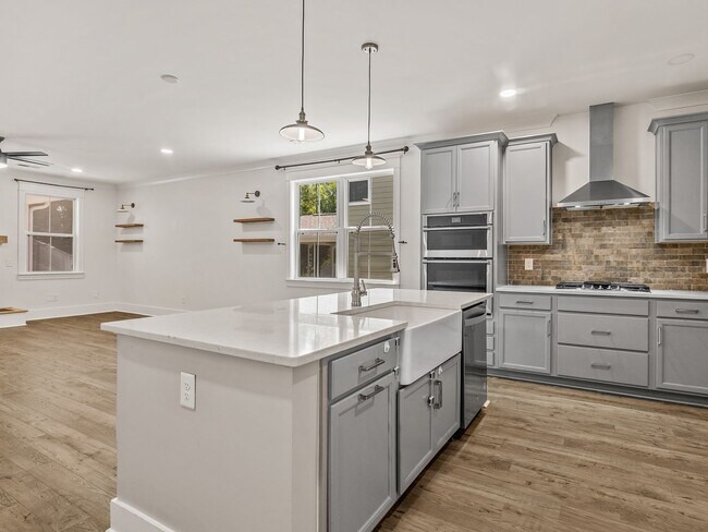 Building Photo - Beautiful 4 bedroom 3.5 Bath home Duncan, SC