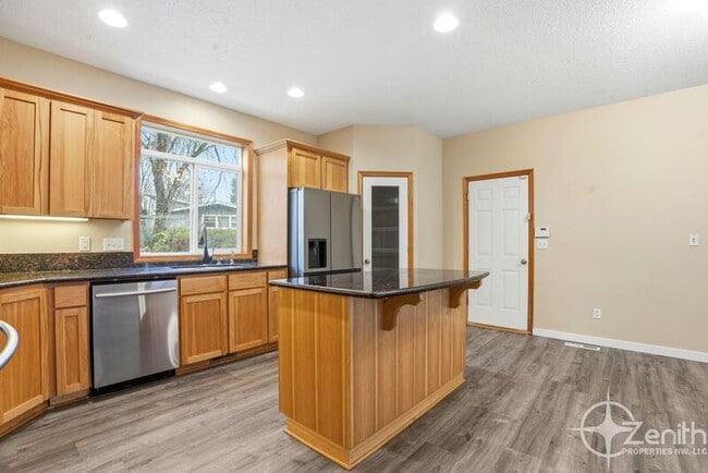 Building Photo - 1511 SE 86th Ct