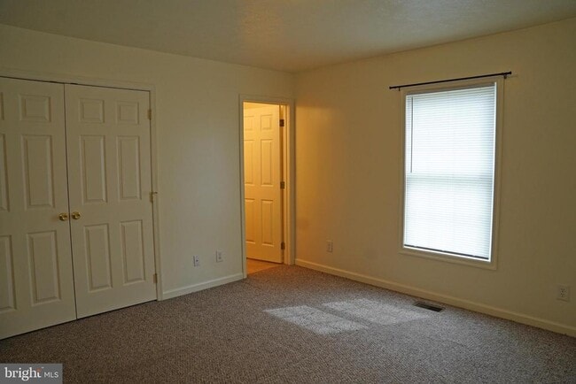 Building Photo - 122 Sinker Dr