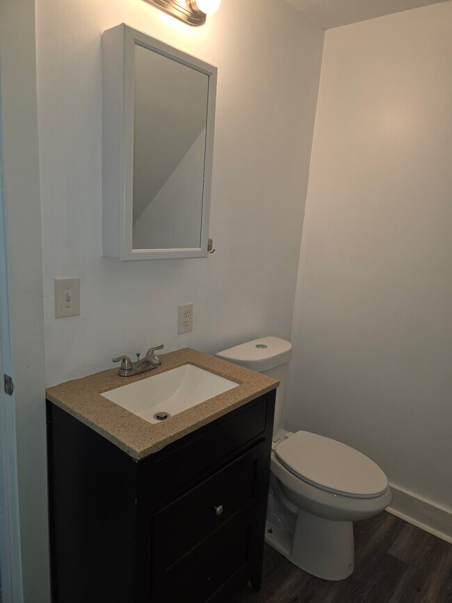 Building Photo - 300 W Burnham St