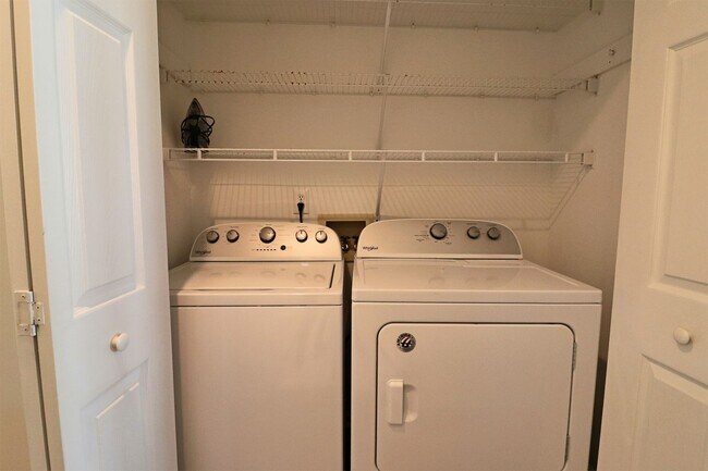 Building Photo - 125 Crosswinds Dr