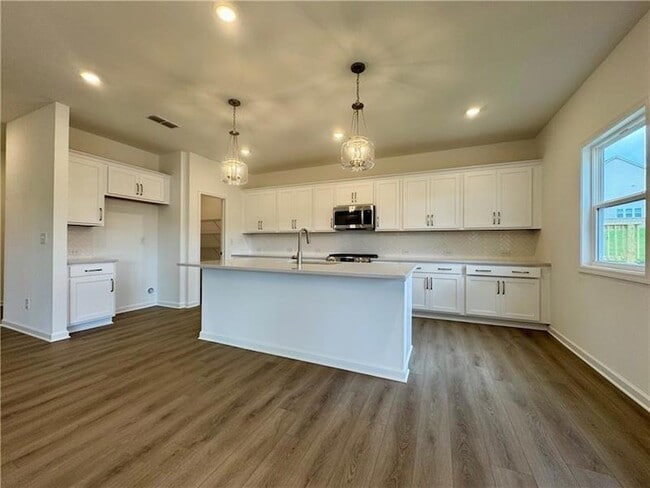 Building Photo - 5441 Hargrove Way