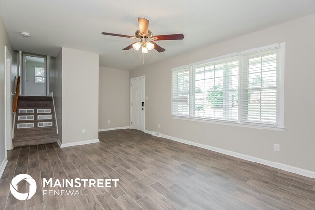 Building Photo - 1200 Castlegate Dr