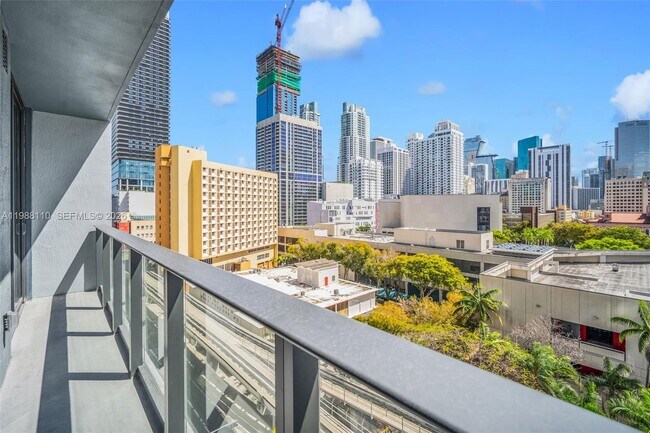 Building Photo - 121 NE 5th St