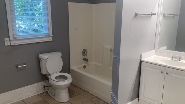 Building Photo - 2364 Brackett St SW