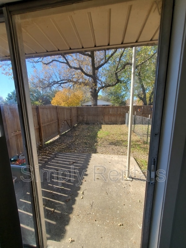 Building Photo - 400 Bill Bradford Rd