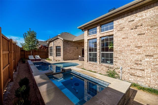 Building Photo - 945 Pheasant Dr