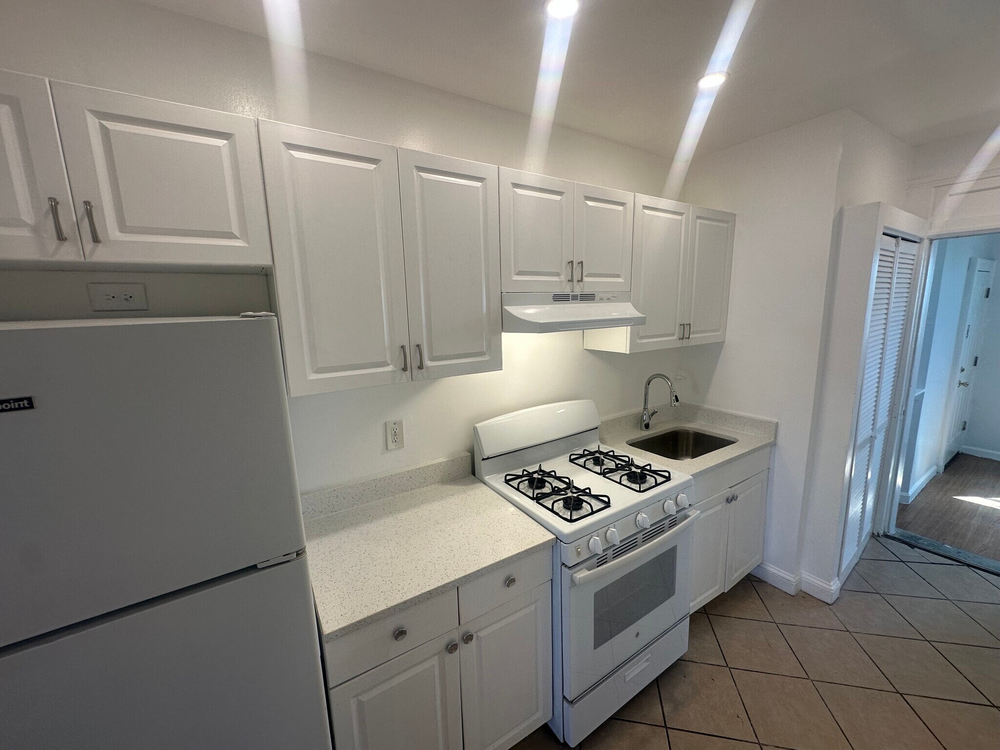 Building Photo - 1357 Adams St NE