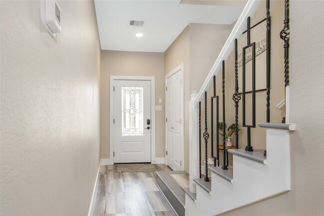 Building Photo - 5417 Texas St
