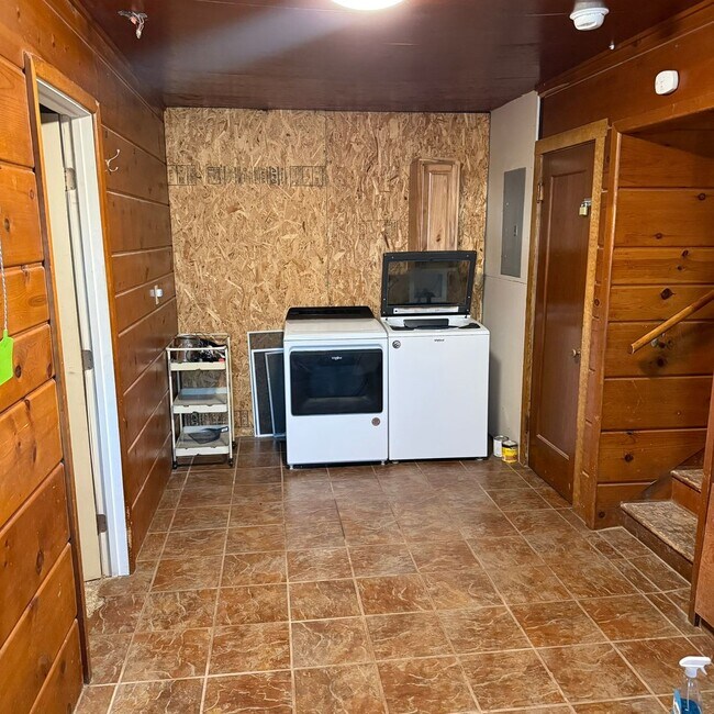 Building Photo - Spacious 3 Bed 2 Bath Home in Orchard Mesa