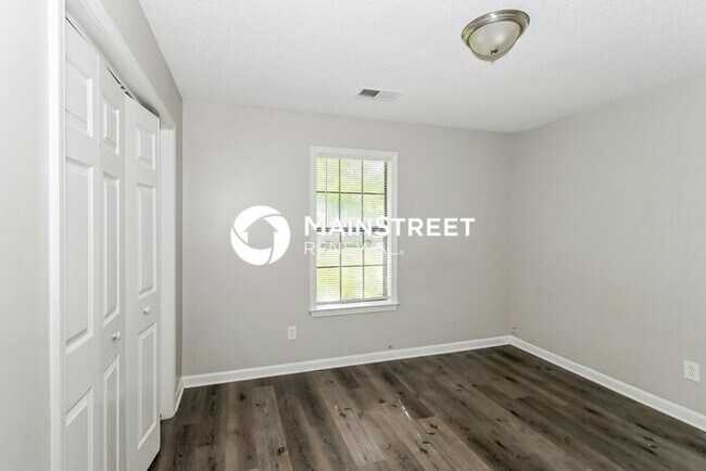 Building Photo - 3 Bedroom Pet-Friendly Home in Olive Branch, MS with Main Street Renewal